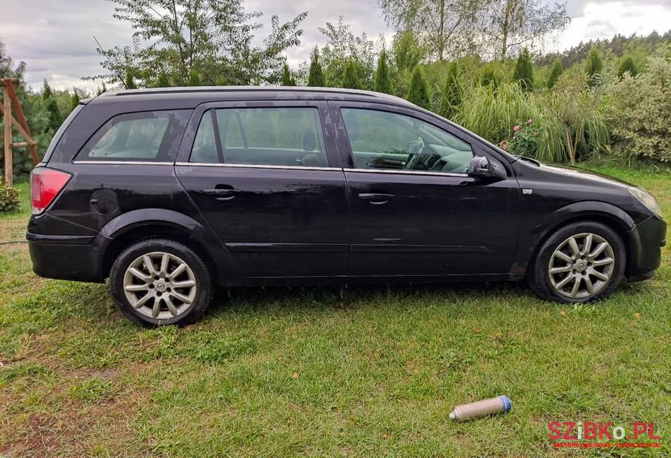 2005' Opel Astra photo #1