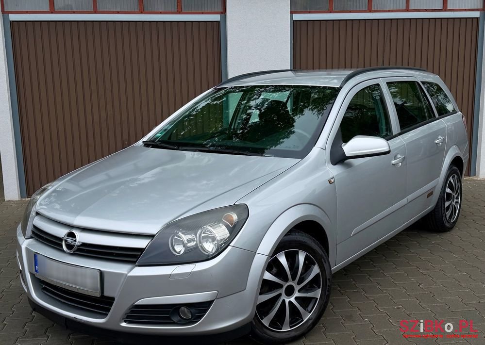 2006' Opel Astra photo #2