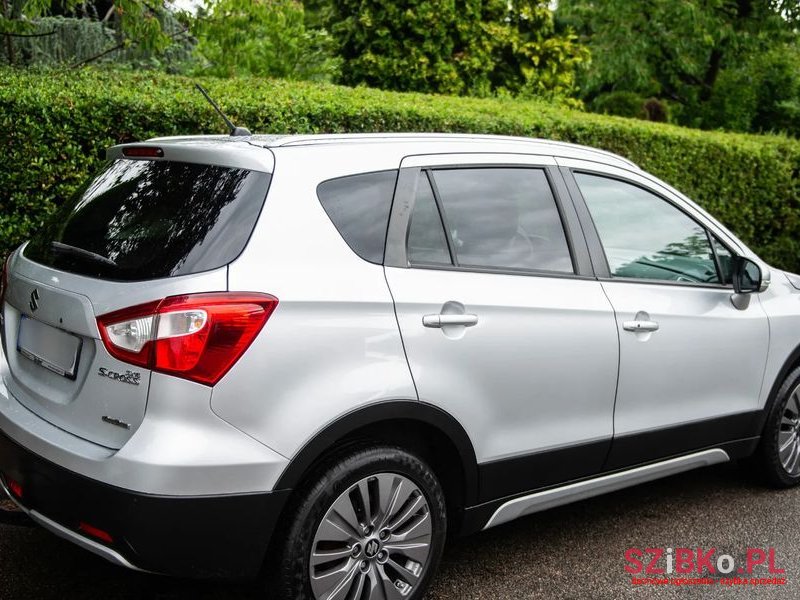 2015' Suzuki SX4 S-Cross photo #5
