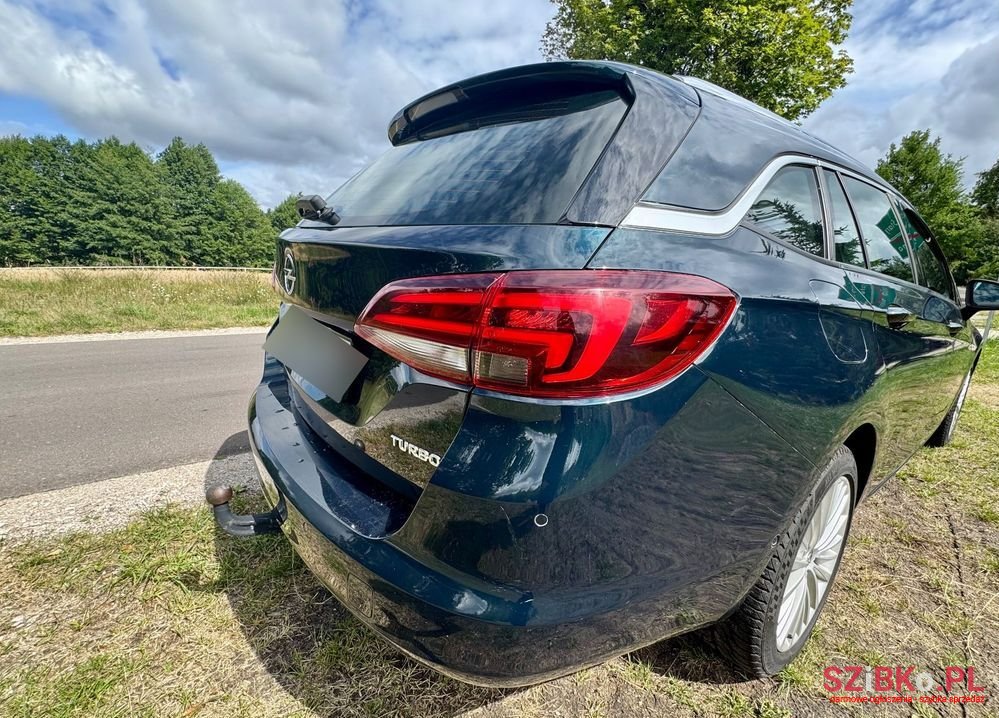 2016' Opel Astra photo #4