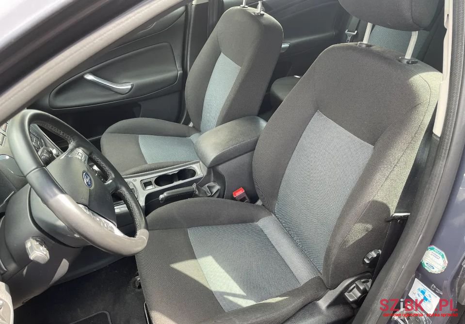 2014' Ford Mondeo photo #5