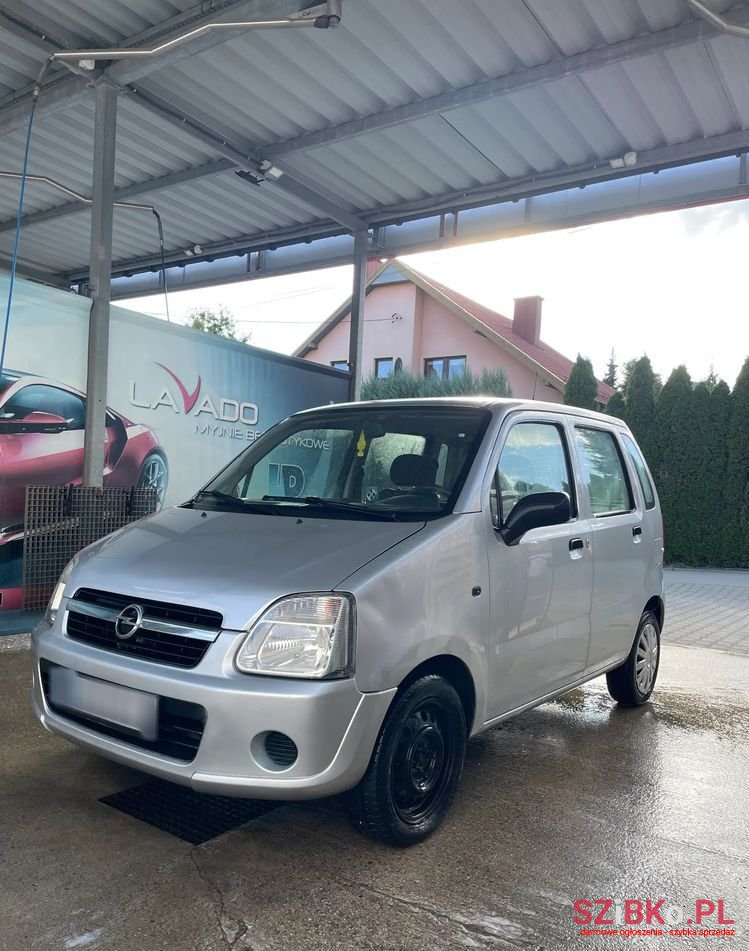 2004' Opel Agila 1.0 Start photo #2
