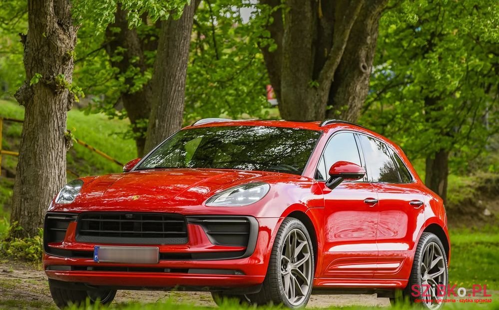 2022' Porsche Macan Standard photo #5