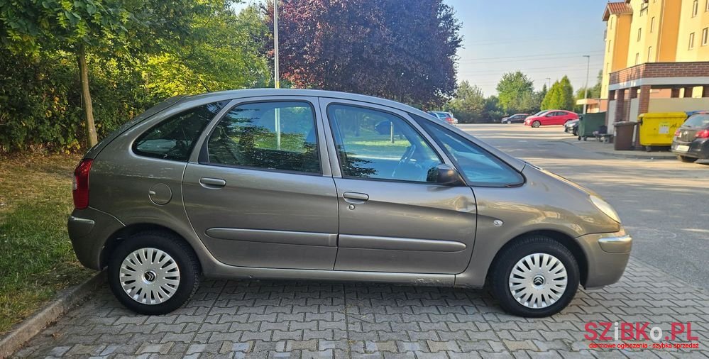 2008' Citroen Xsara Picasso photo #6