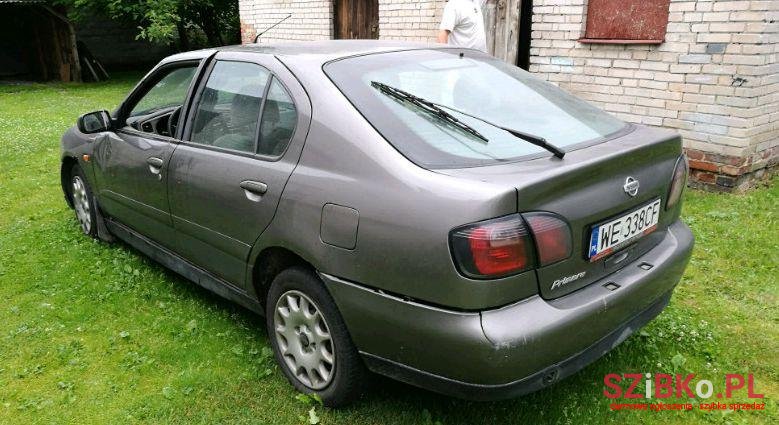 2001' Nissan Primera photo #2