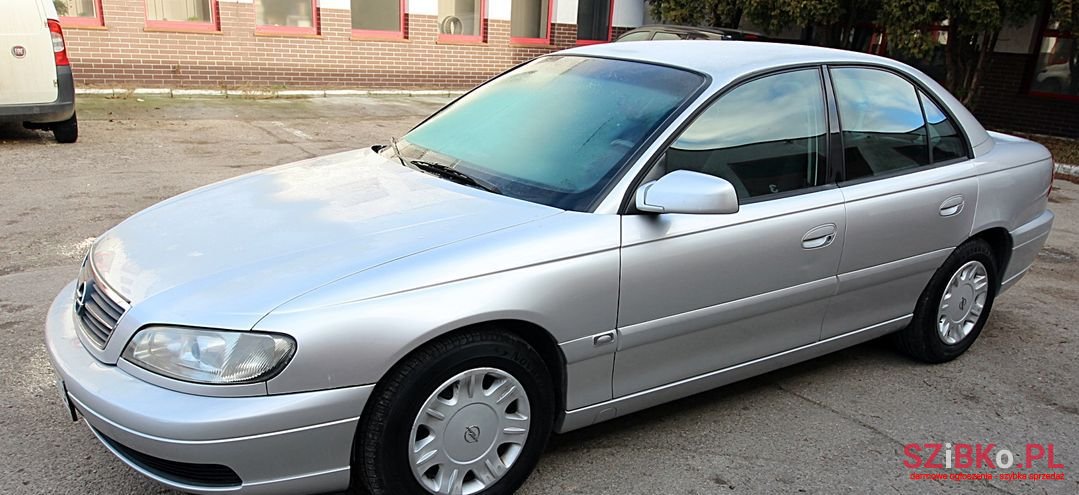 2002' Opel Omega photo #1