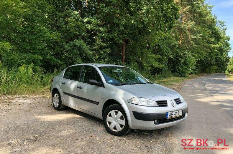 2005' Renault Megane photo #1