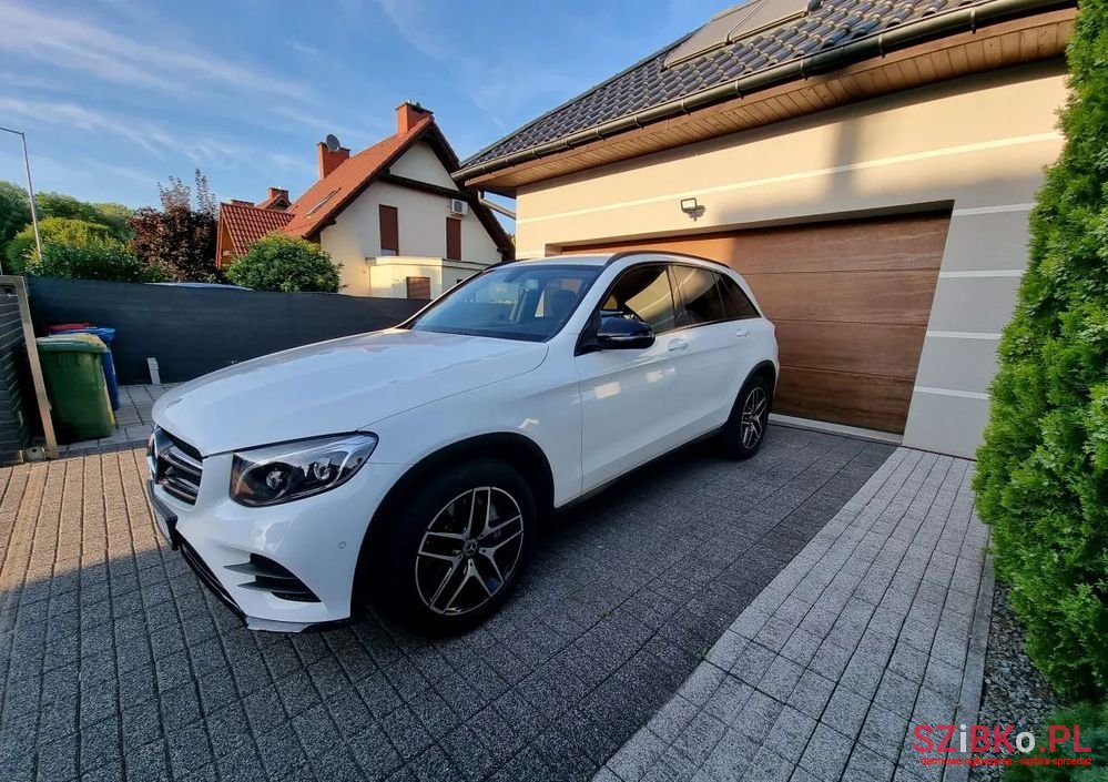 2018' Mercedes-Benz GLC photo #1