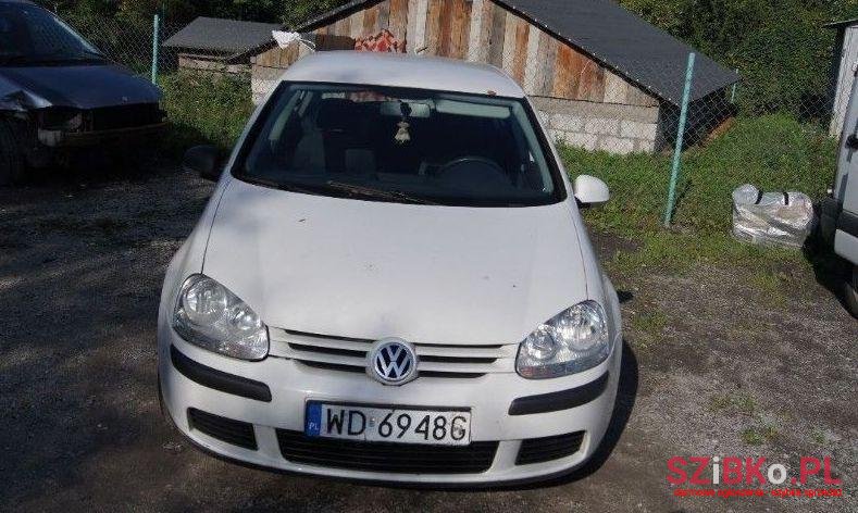 2008' Volkswagen Golf photo #2