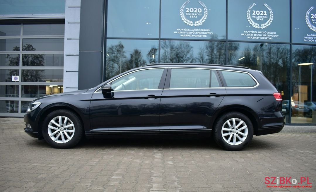 2019' Volkswagen Passat photo #5
