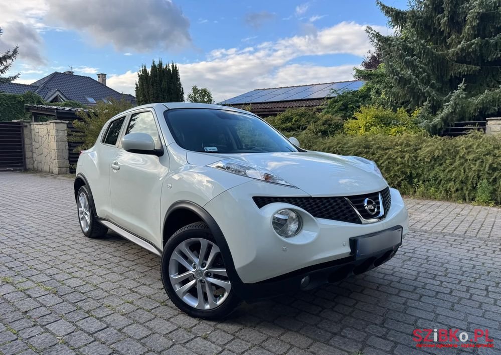 2011' Nissan Juke 1.6 T Tekna 4X4 photo #1