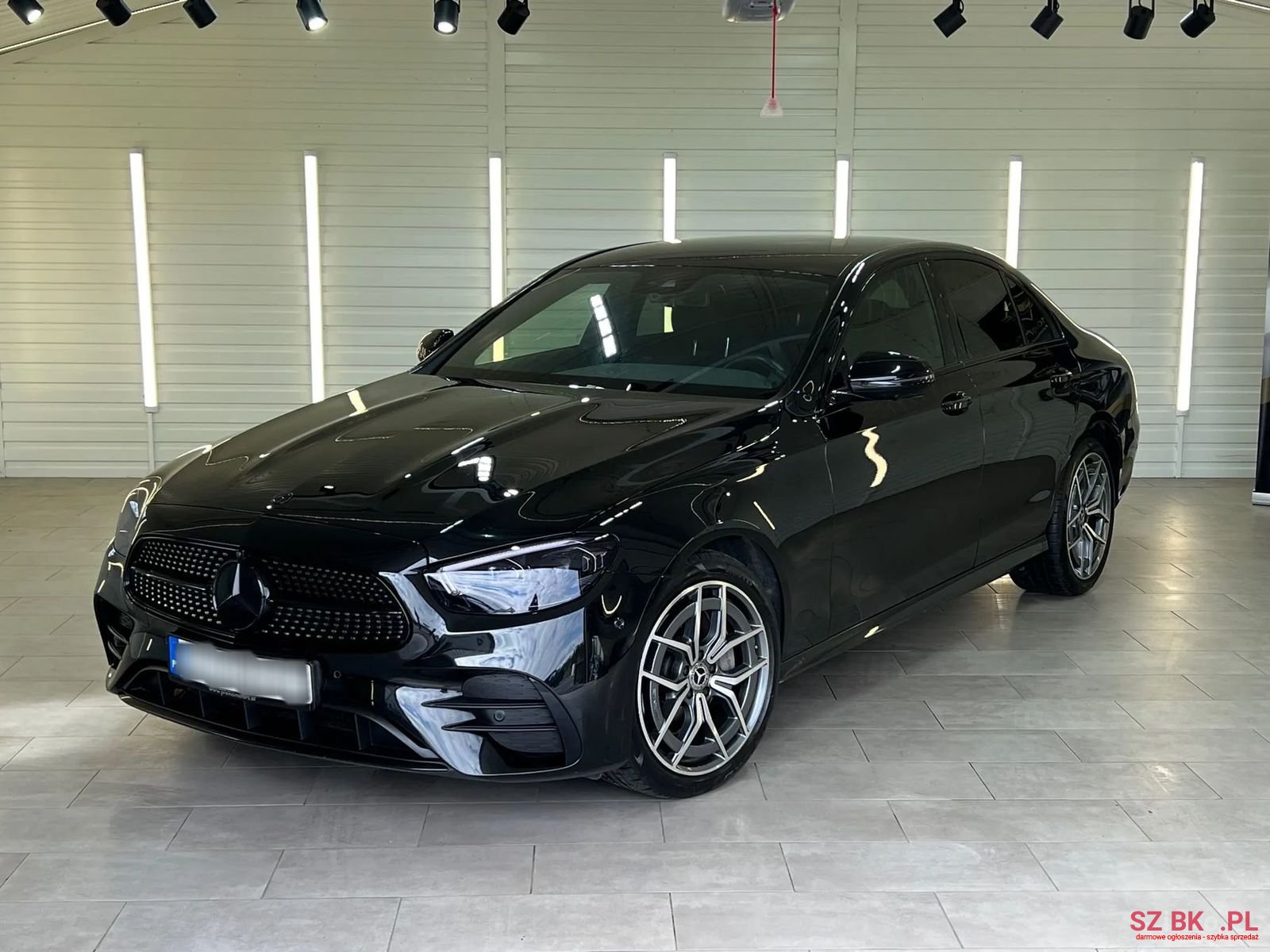 2020' Mercedes-Benz E-Class photo #2