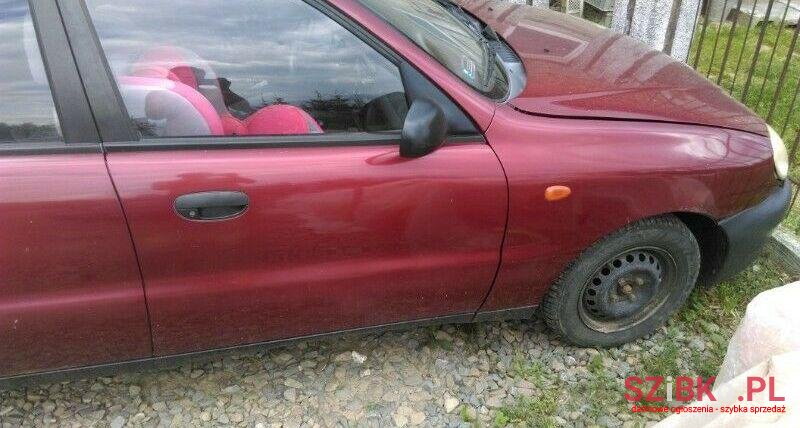 2002' Daewoo Lanos photo #1