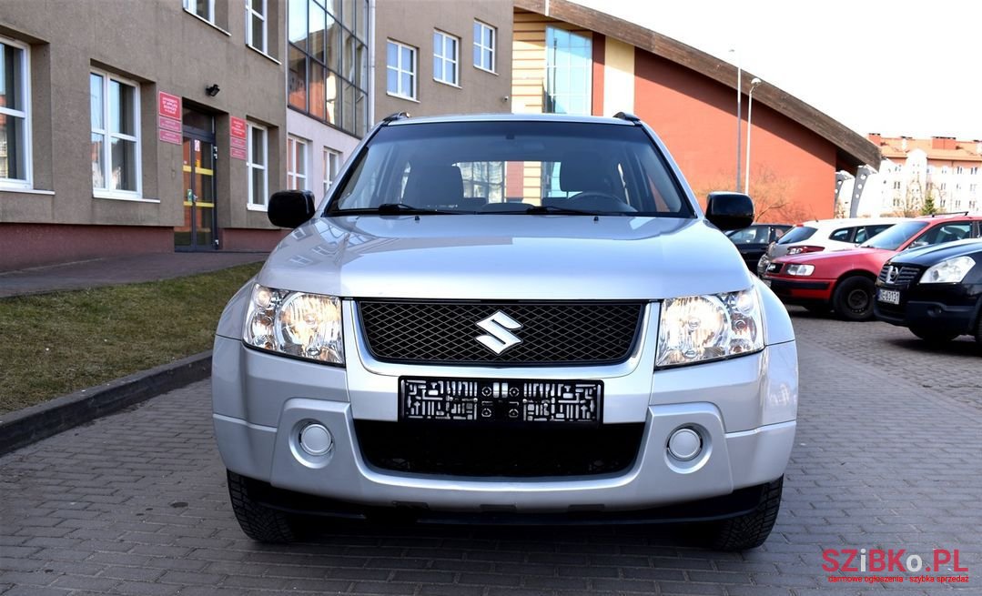 2009' Suzuki Grand Vitara photo #1