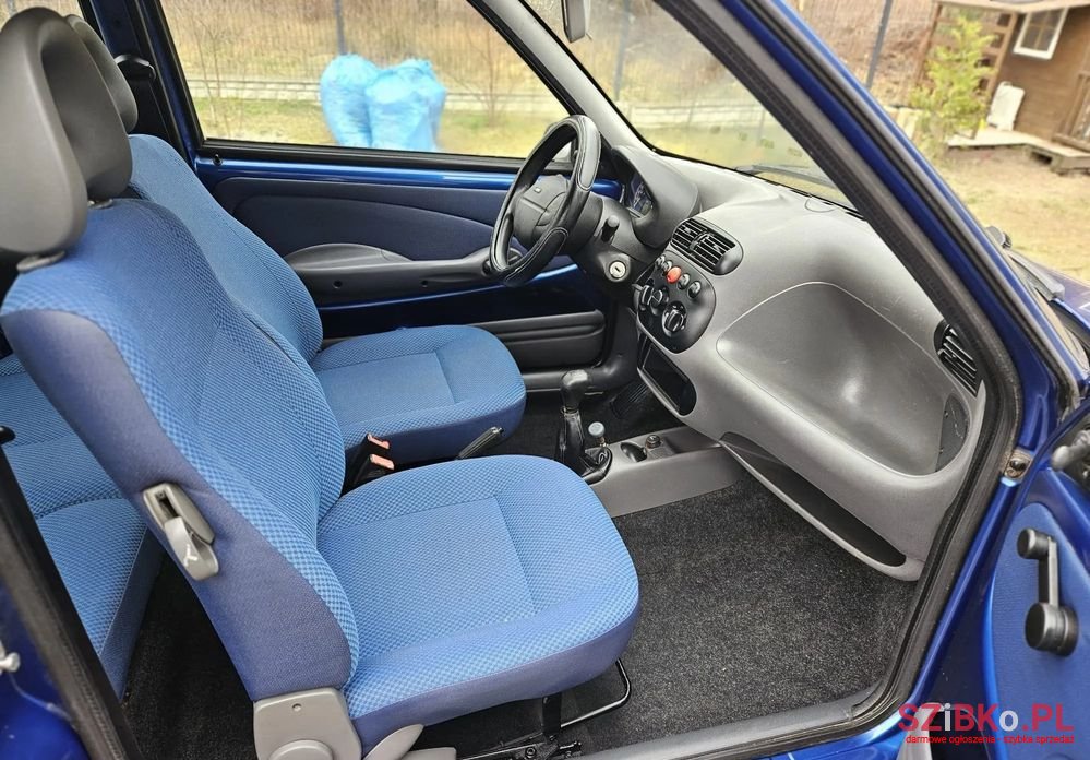 2001' Fiat Seicento S photo #3