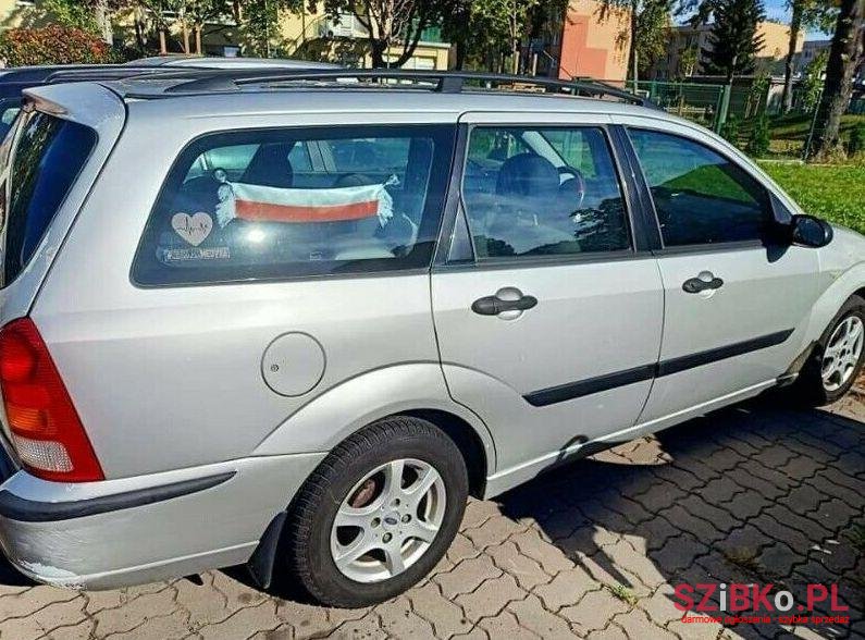 2003' Ford Focus photo #1