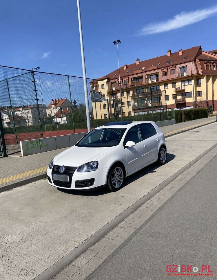 2008' Volkswagen Golf Sport photo #1