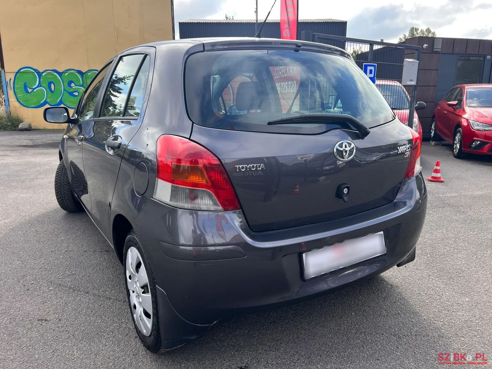 2009' Toyota Yaris photo #5