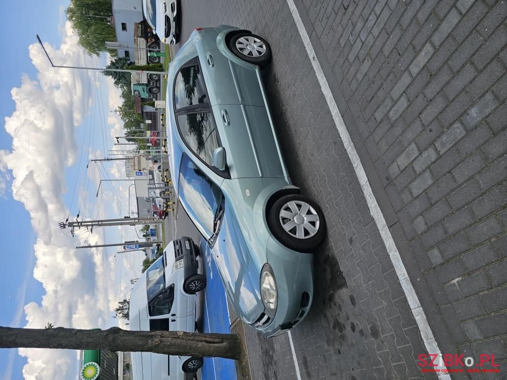 2005' Chevrolet Lacetti photo #2