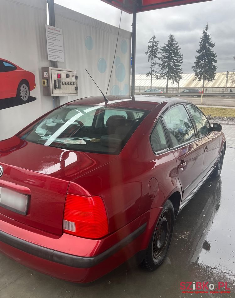 1998' Volkswagen Passat 1.6 photo #5