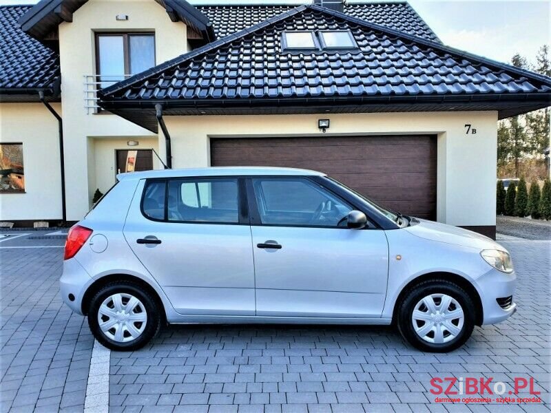 2014' Skoda Fabia photo #3