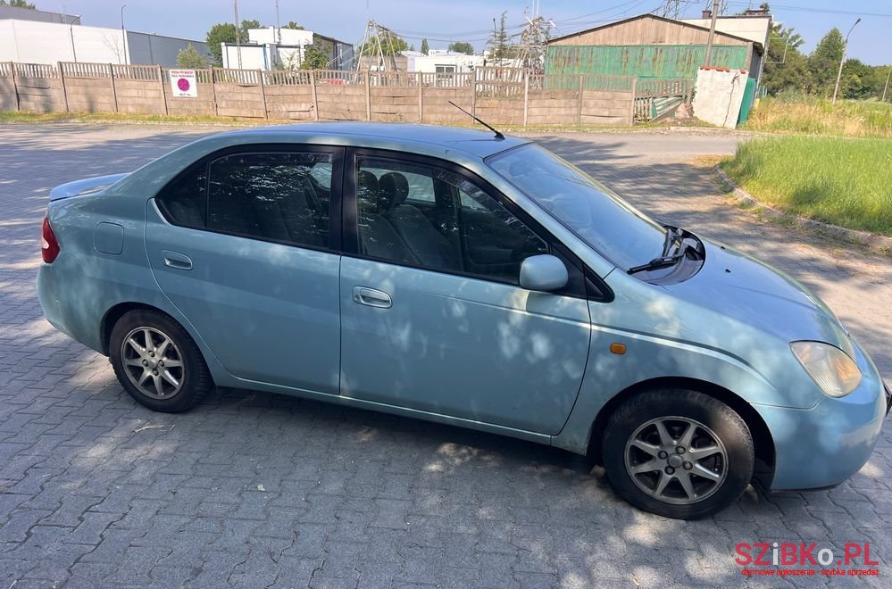2000' Toyota Prius photo #6