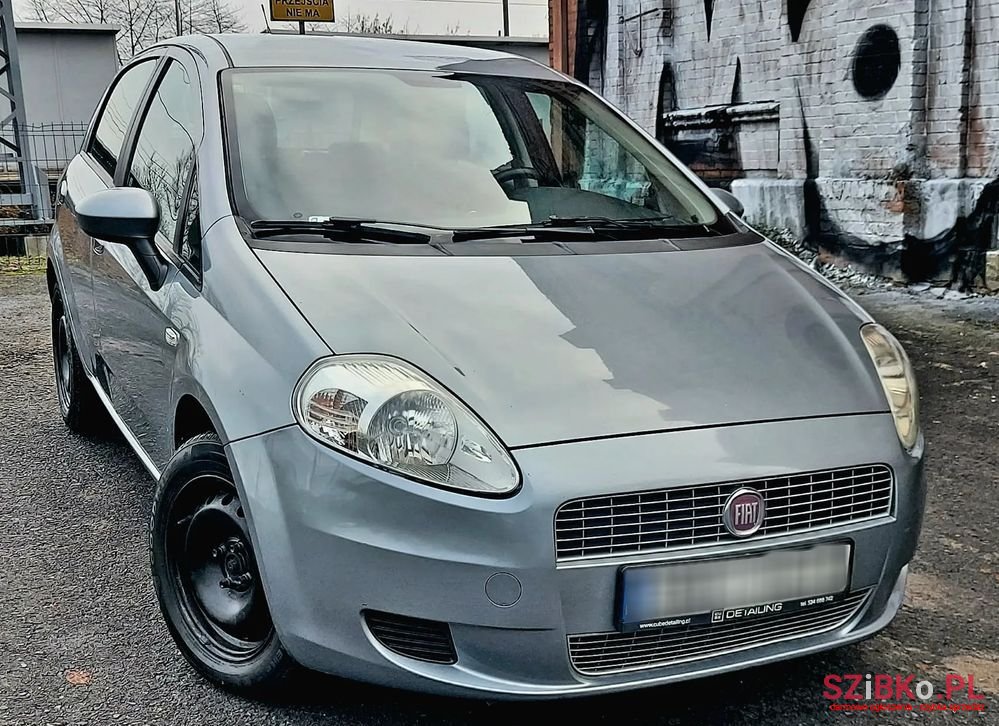 2009' Fiat Grande Punto photo #1