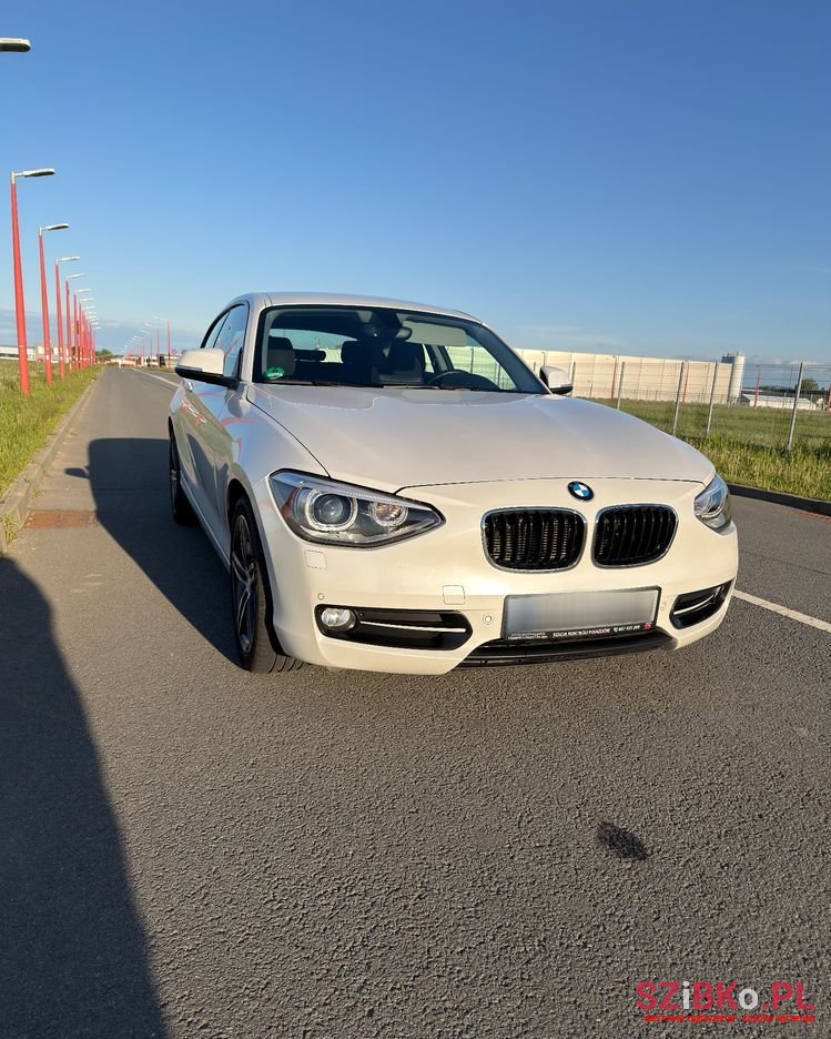 2013' BMW 1 Series 116I Sport Line photo #4