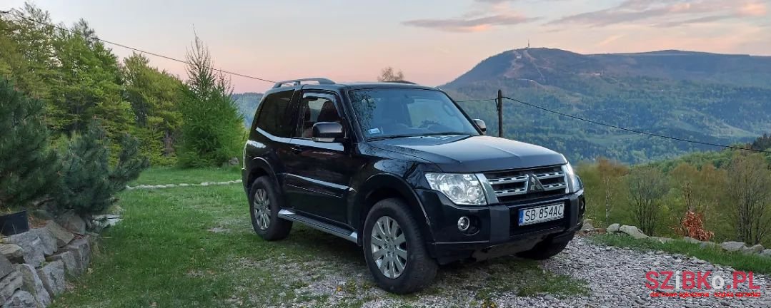 2007' Mitsubishi Pajero photo #1