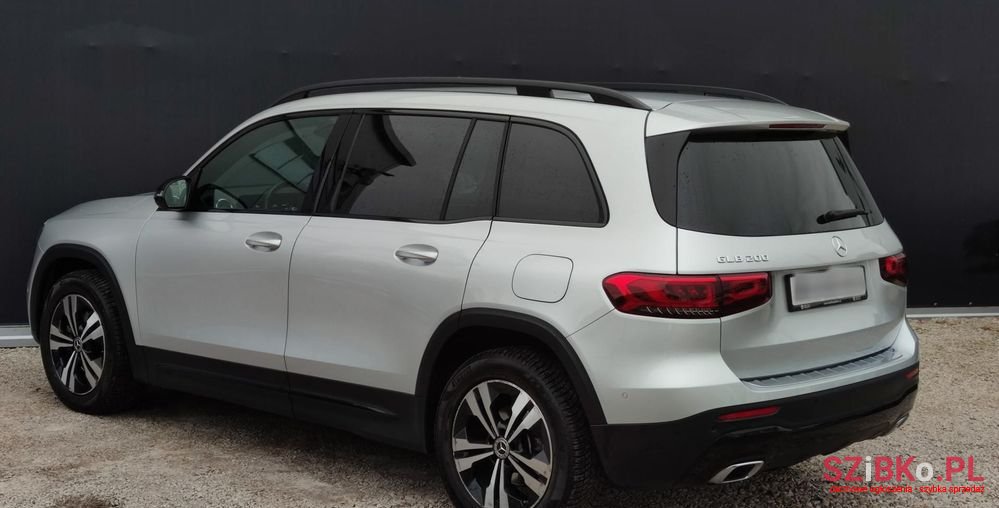 2021' Mercedes-Benz GLB photo #3