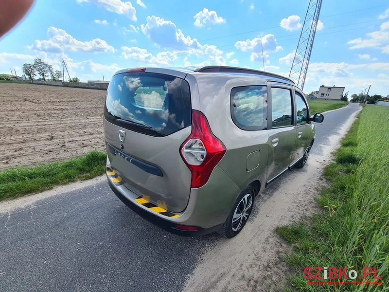 2013' Dacia Lodgy Dci 110 Prestige photo #3