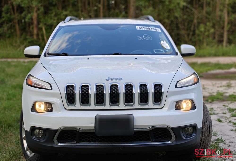 2016' Jeep Cherokee photo #5