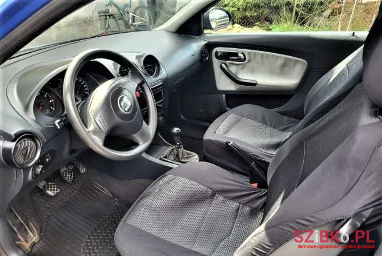 2002' SEAT Ibiza photo #6