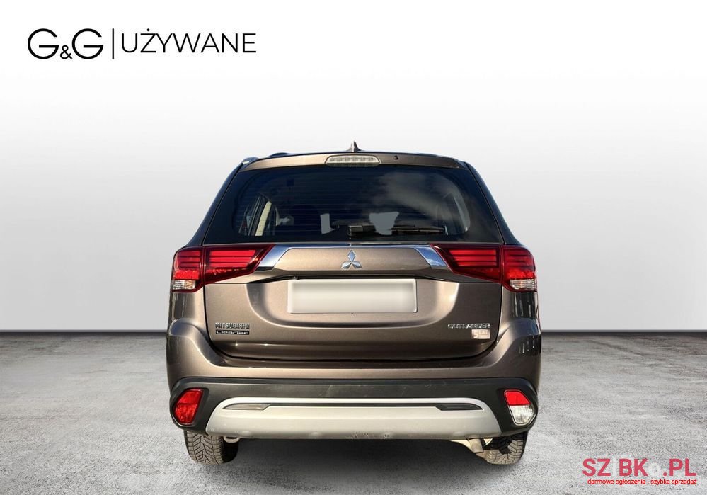 2018' Mitsubishi Outlander 2.0 City Style 2Wd photo #4