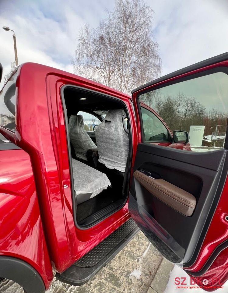 2024' Volkswagen Amarok photo #6