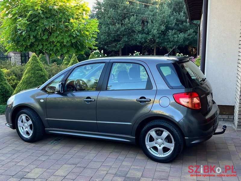 2010' Suzuki SX4 1.6 Premium photo #5