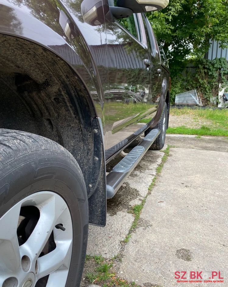 2009' Nissan Navara 2.5 D Platinum photo #3