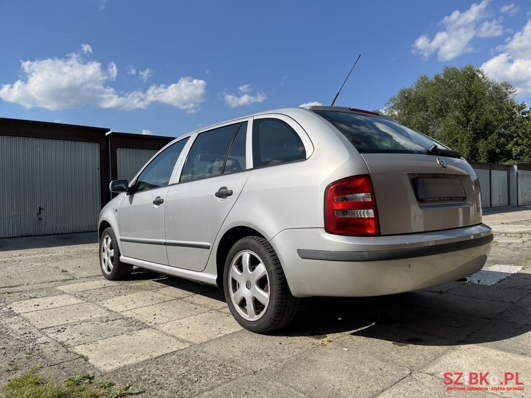2002' Skoda Fabia photo #6