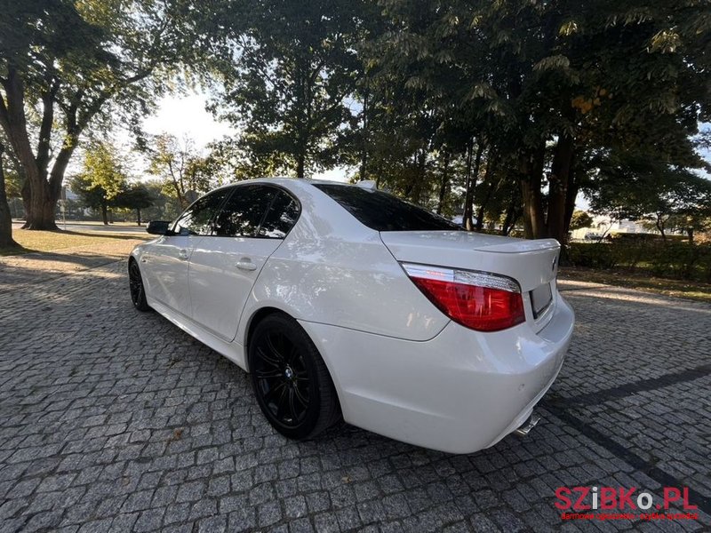 2009' BMW 5 Series 525D Edition Sport photo #3