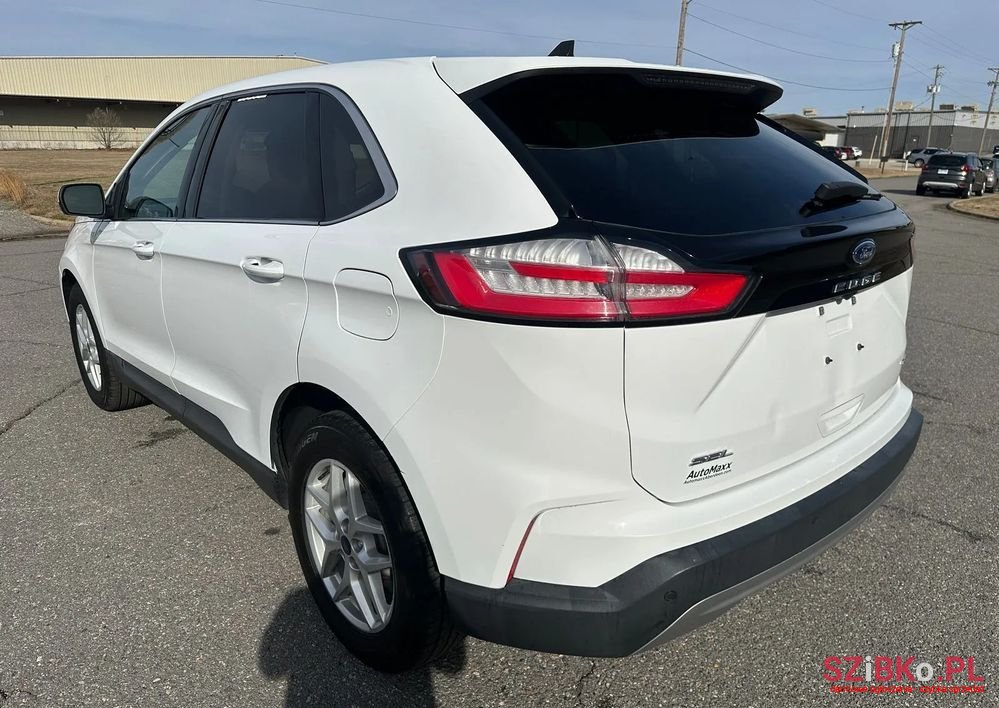2021' Ford Edge photo #4