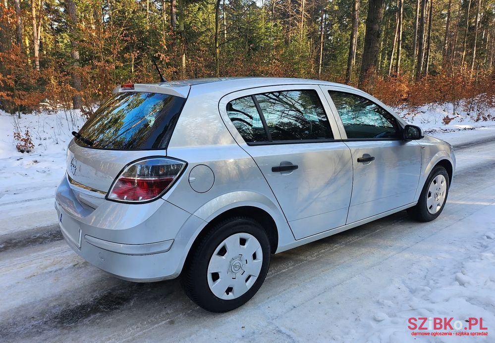 2009' Opel Astra photo #5