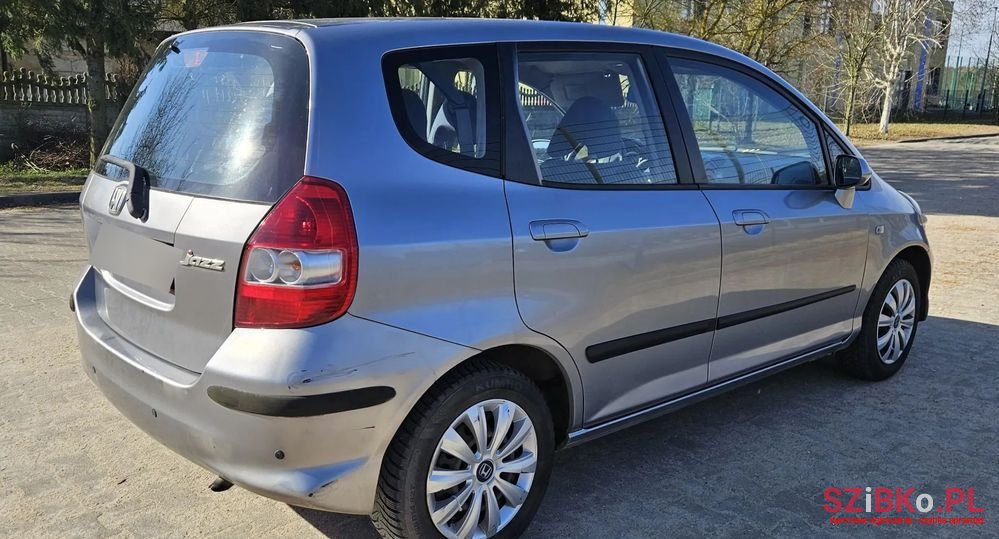 2005' Honda Jazz photo #3