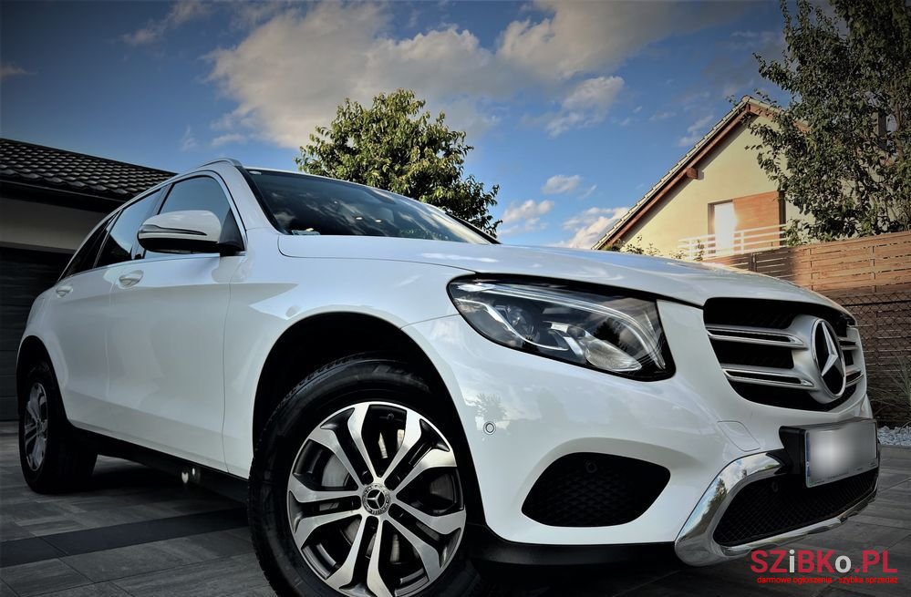 2018' Mercedes-Benz GLC 220 D 4-Matic photo #1
