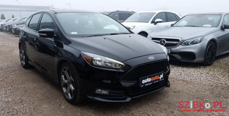 2016' Ford Focus photo #4