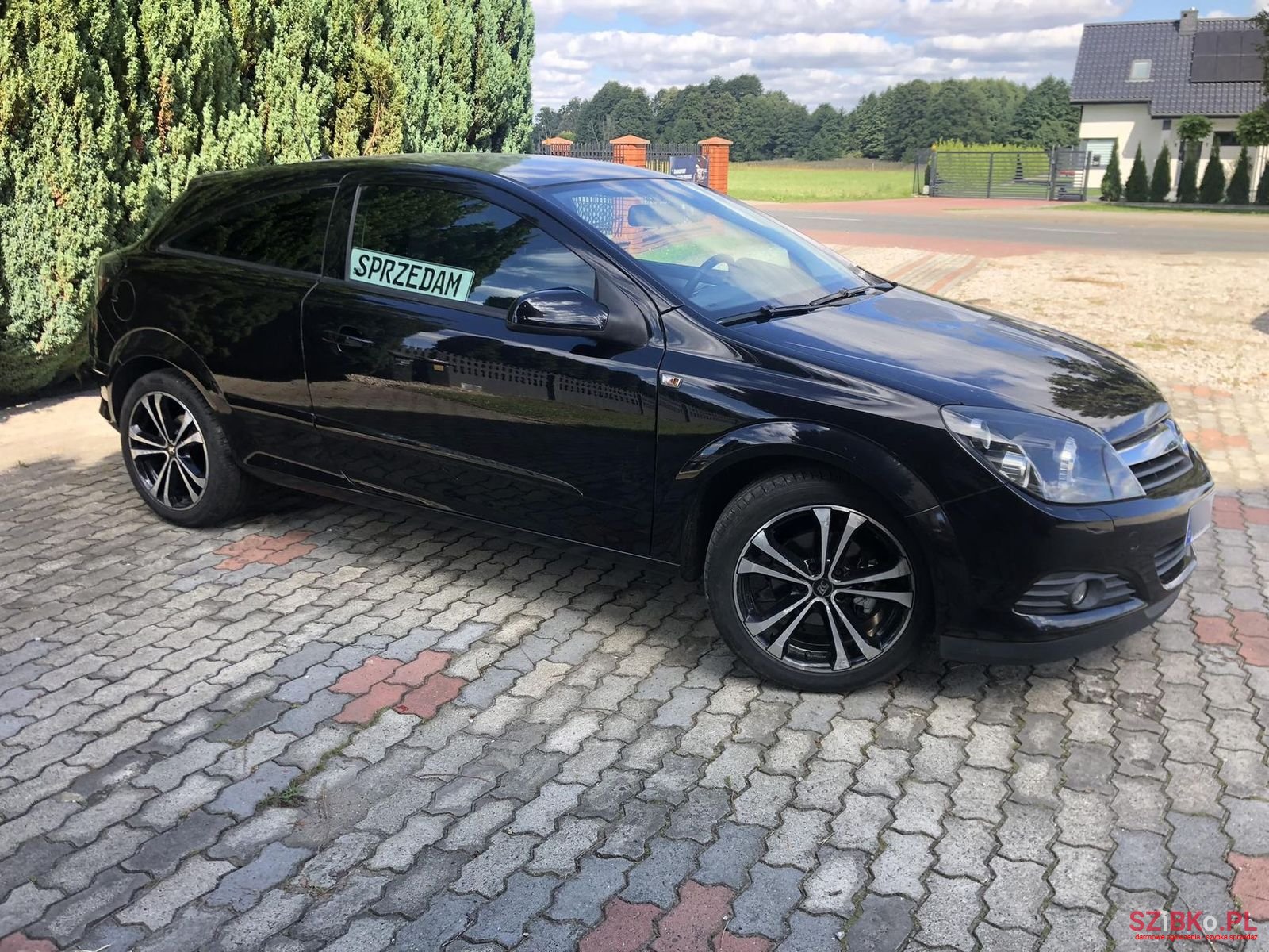 2005' Opel Astra photo #1