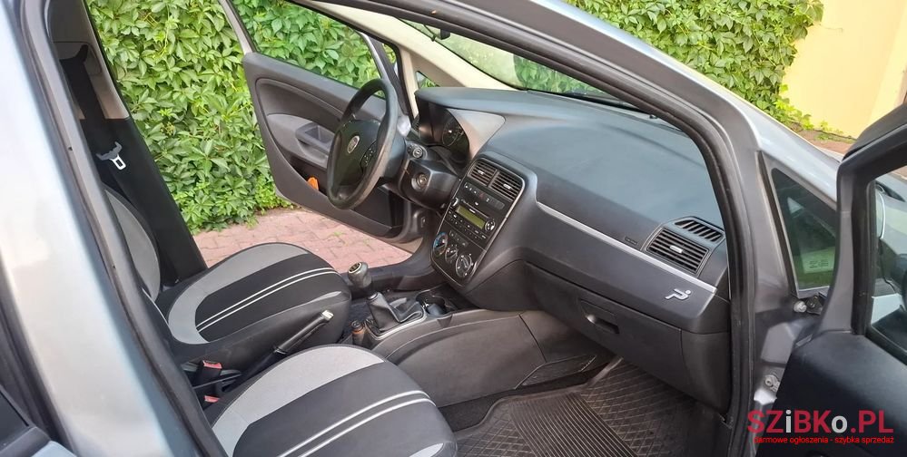 2008' Fiat Grande Punto 1.4 T-Jet 16V Sport photo #2