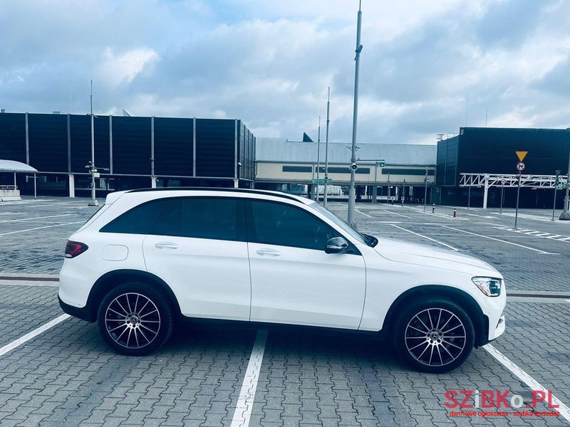 2021' Mercedes-Benz GLC photo #6