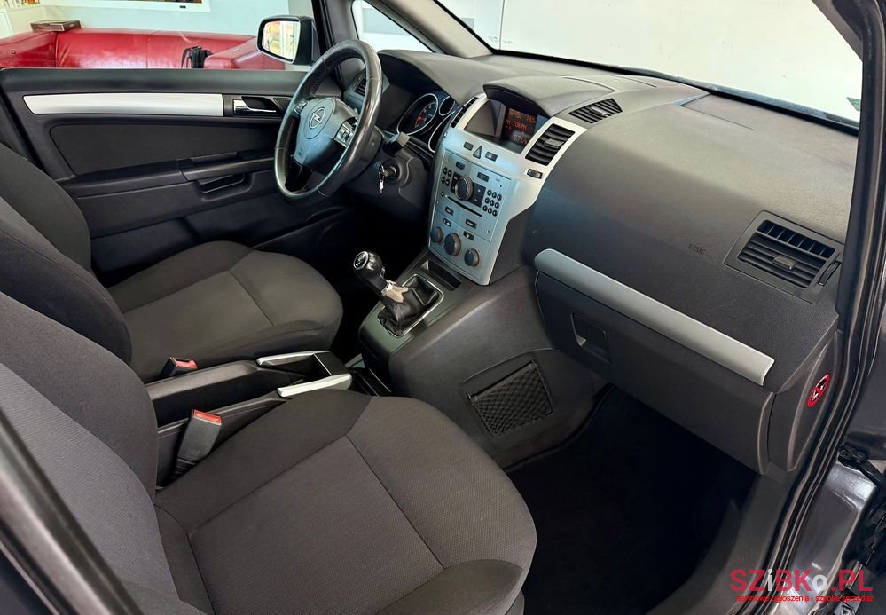 2009' Opel Zafira photo #5