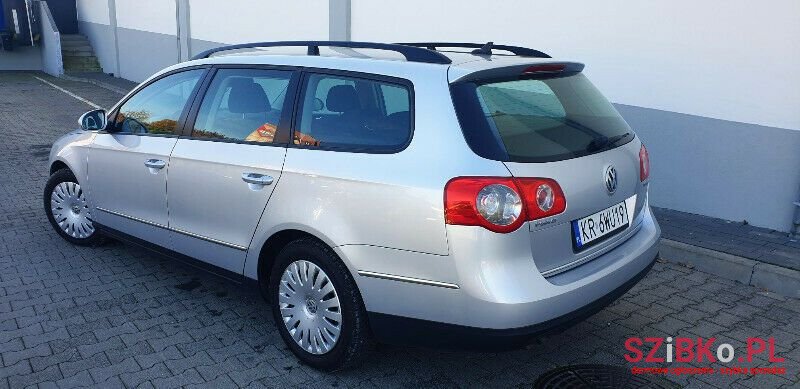 2007' Volkswagen Passat photo #3