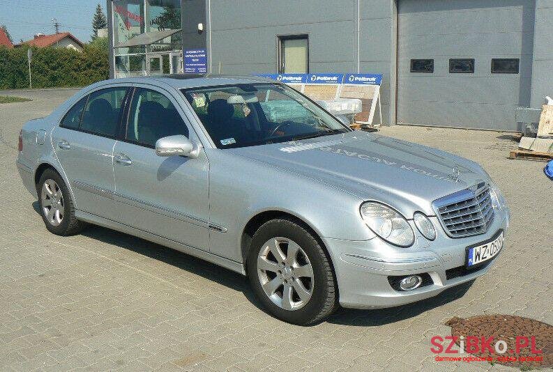 2007' Mercedes-Benz Klasa E photo #1